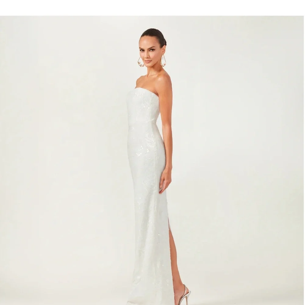 Helsi Serena Elegant White Strapless Dress - Picture 1 of 11